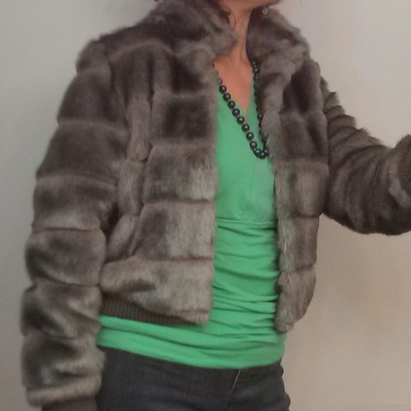 H&M Faux Fur Jacket SZ S - Picture 1 of 6